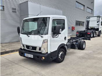 Cab chassis truck NISSAN