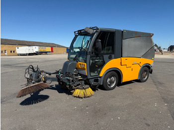 Road sweeper HAKO