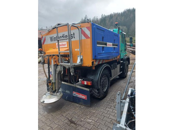 Municipal/ Special vehicle, Truck Unimog 530: picture 1