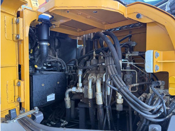 Crawler excavator Volvo ECR235EL: picture 5