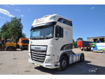 Tractor unit DAF XF 530