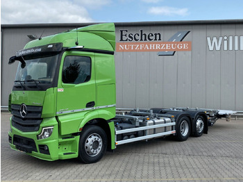 Container transporter/ Swap body truck MERCEDES-BENZ Actros 2542