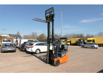 Electric forklift TOYOTA