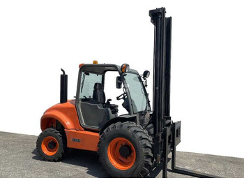 Rough terrain forklift AUSA