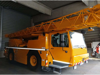 Mobile crane LIEBHERR LTM 1030-2.1