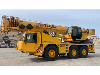 Mobile crane TEREX