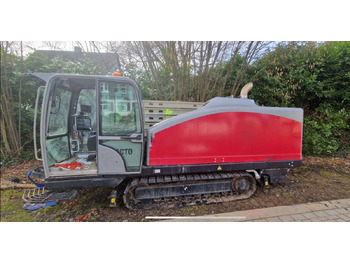 Directional boring machine