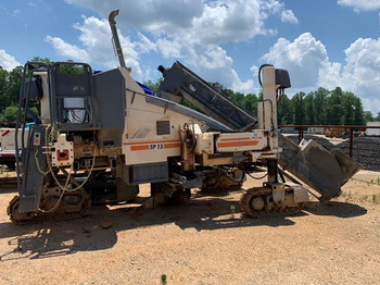 Asphalt paver WIRTGEN