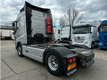 New Tractor unit Volvo FH 500 ADR, I-Park, Alloy w. Leather seats, TV s: picture 3