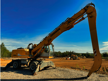 Construction machinery LIEBHERR A 924