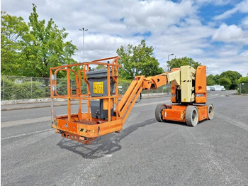 Articulated boom JLG