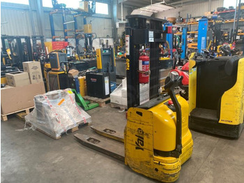 Stacker YALE