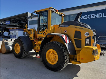 Wheel loader Volvo L90H: picture 2