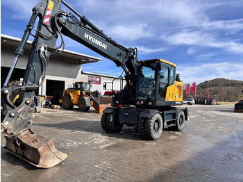 Wheel excavator HYUNDAI