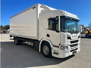 Box truck SCANIA P 320