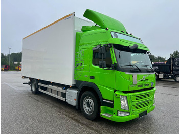 Box truck VOLVO FM 330