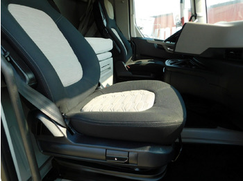 Tractor unit Ford F max ll 4x2 scab e6 eco 16spdamt ecotorq: picture 5