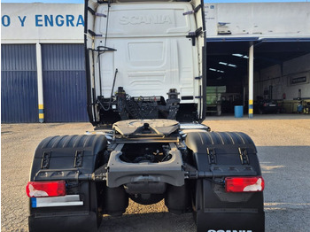 Tractor unit Scania R 590: picture 4