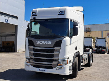 Tractor unit