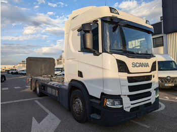 Tractor unit