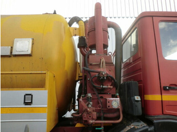 Vacuum truck MORO SPA Saugaufbau ca. 14m³ MORO SPA Saugaufbau ca. 14m³, Kippbar: picture 5