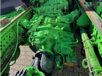 Hook lift truck Mercedes-Benz Arocs 3242/48 LK 8x4/4 Arocs 3242/48 LK 8x4/4, Lenk-/Liftachse: picture 2 Hook lift truck Mercedes-Benz Arocs 3242/48 LK 8x4/4 Arocs 3242/48 LK 8x4/4, Lenk-/Liftachse: picture 2