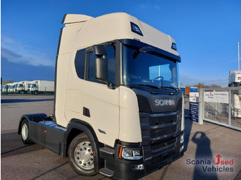 Tractor unit SCANIA R 460