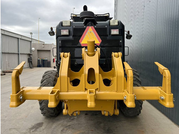 Grader Cat 140M2 AWD: picture 4