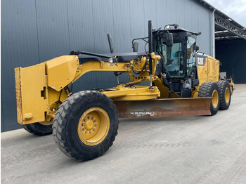 Grader CATERPILLAR 140M