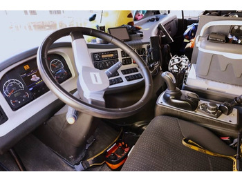 All terrain crane Demag AC220-5 Dutch Registration, 10x6x10, 220t Capacity: picture 4 All terrain crane Demag AC220-5 Dutch Registration, 10x6x10, 220t Capacity: picture 4