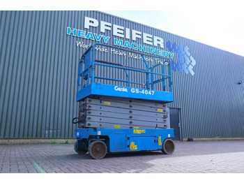Scissor lift GENIE