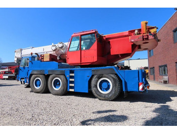 All terrain crane Liebherr LTM 1050-1: picture 4