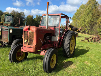 Farm tractor DAVID BROWN