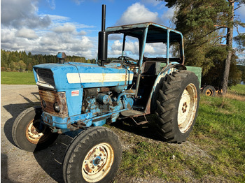 Farm tractor FORD