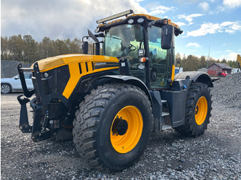 Farm tractor JCB Fastrac 4220