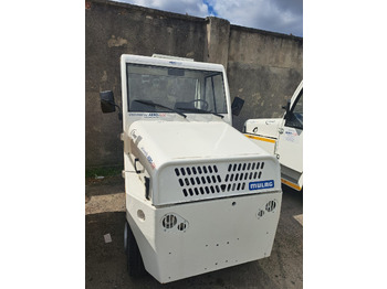 Baggage tractor MULAG