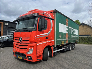 Curtainsider truck MERCEDES-BENZ Actros 2642