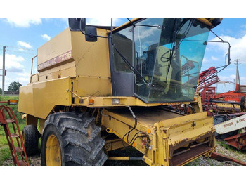 Combine harvester NEW HOLLAND TX36