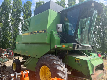 Combine harvester John Deere 1177: picture 3