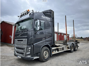 Log truck VOLVO FH16