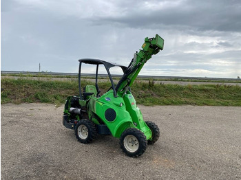 Compact loader Avant M 528 EIPTT /Certificat CE endommagée: picture 4 Compact loader Avant M 528 EIPTT /Certificat CE endommagée: picture 4