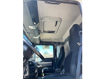 Curtainsider truck MAN TGS 18.440 SAVOYARDE: picture 4 Curtainsider truck MAN TGS 18.440 SAVOYARDE: picture 4