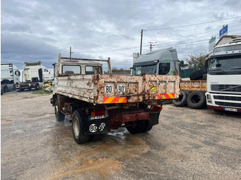 Tipper Renault Midliner 140: picture 4 Tipper Renault Midliner 140: picture 4