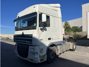 Tractor unit DAF XF 105 460