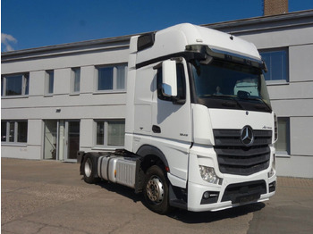 Tractor unit Mercedes-Benz Actros 1845 LS Standard Giga Space: picture 3