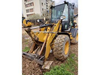 Wheel loader CATERPILLAR 908M