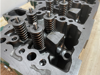 Cylinder head for Agricultural machinery Deutz TCD2013 - głowica cylindrów kompletna NOWA 04900635: picture 4