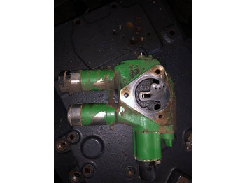 Hydraulic valve JOHN DEERE