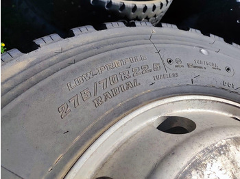 Tire for Truck Bridgestone wheels 275/70 R22,5 on Alcoa aluminum rims: picture 3
