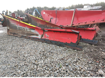 Snow removal vehicle